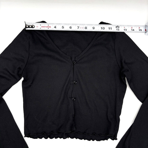 Nasty Gal Black Polyester Ribbed Scallop Hem Button Down Cropped Cardigan 8 - Picture 3 of 8